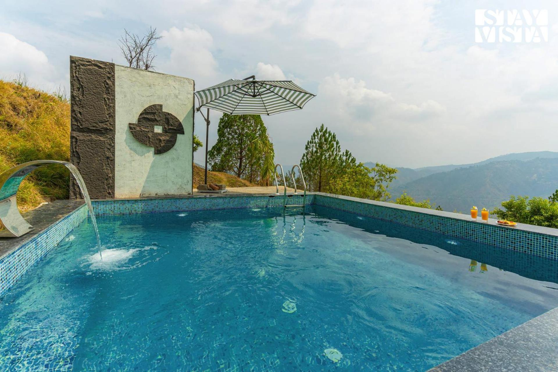 Stayvista At Luna Nova With Outdoor Pool - Ранікгет Екстер'єр фото