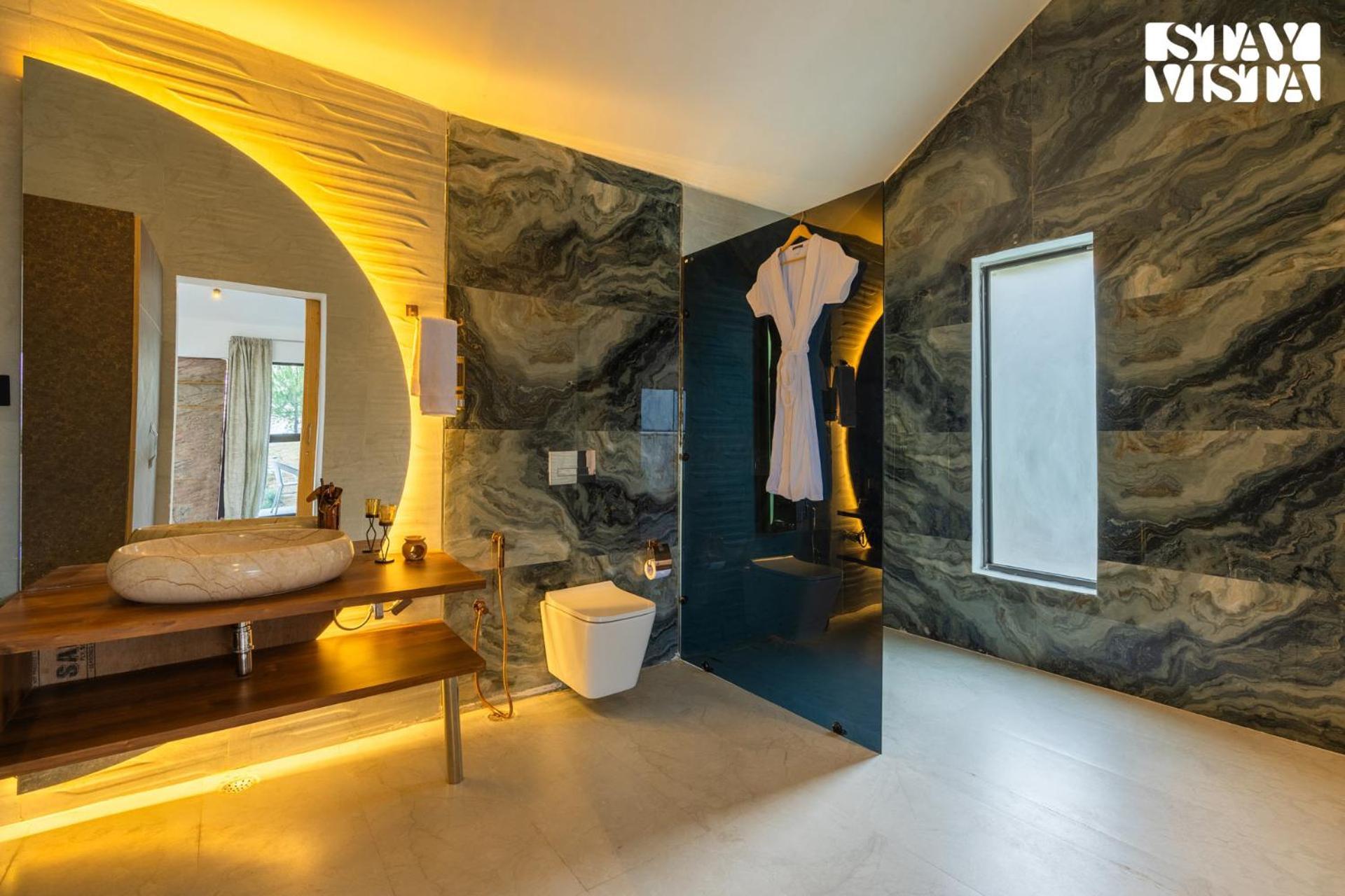 Stayvista At Luna Nova With Outdoor Pool - Ранікгет Екстер'єр фото